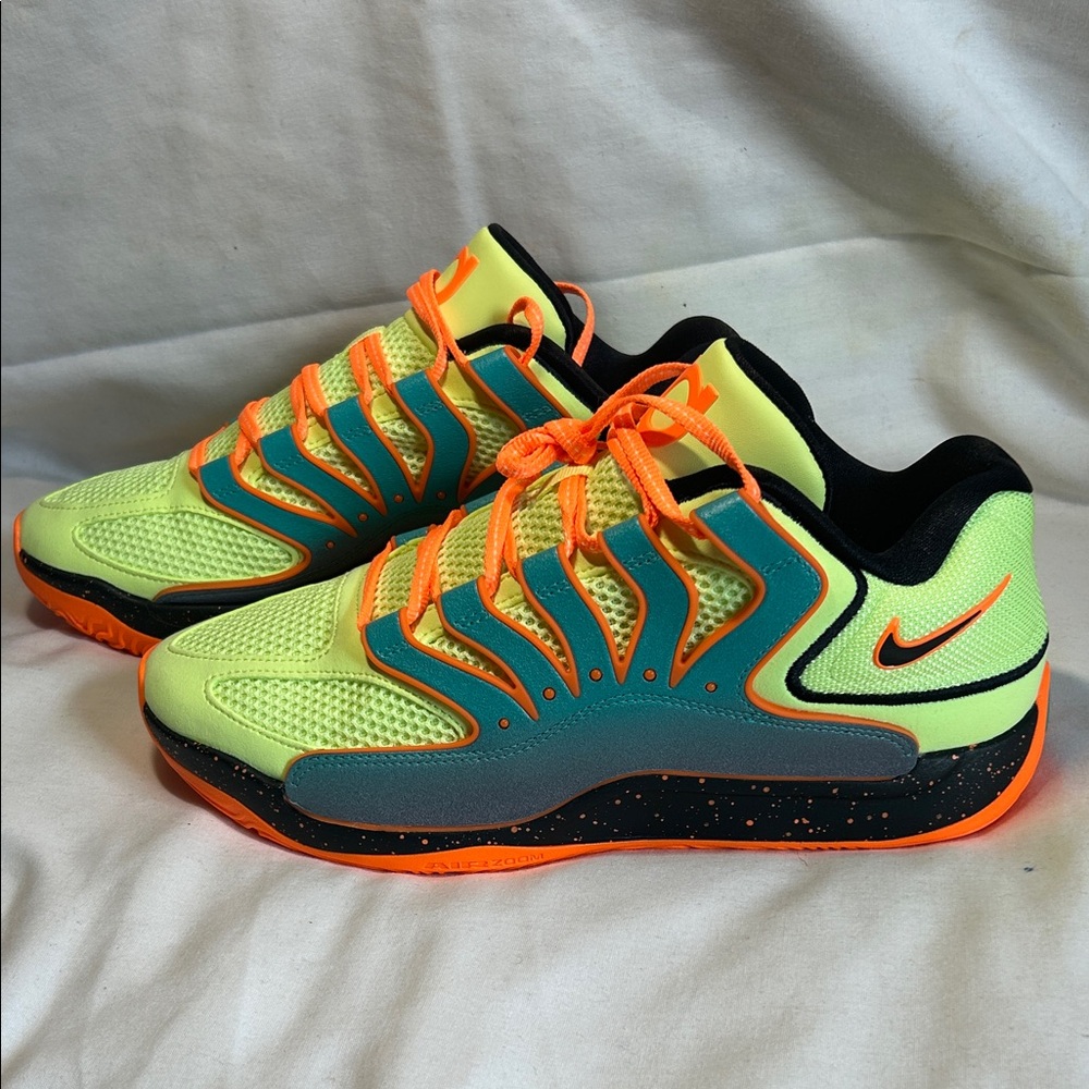 NWOB NIKE KD 18 clear jade/ liquid lime Size 10 men’s